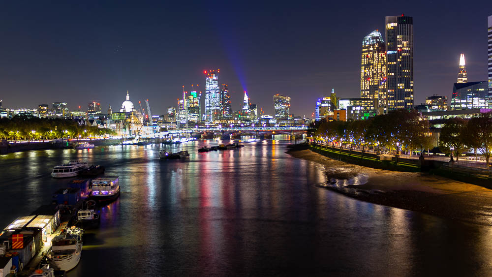 London Blick von der Waterloo Bridge